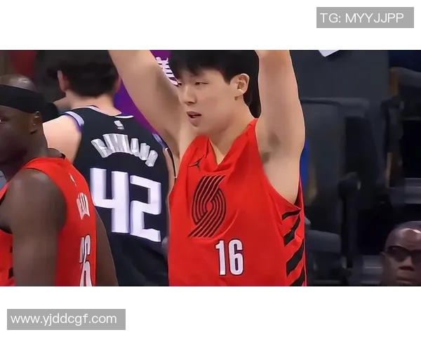 杨瀚森替补登场4分47秒，靠积极拼抢补扣得到2分1篮板1抢断