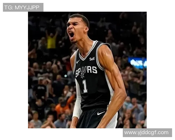 遮天蔽日！文班亚马轻舒猿臂 送马绍尔迎面大帽